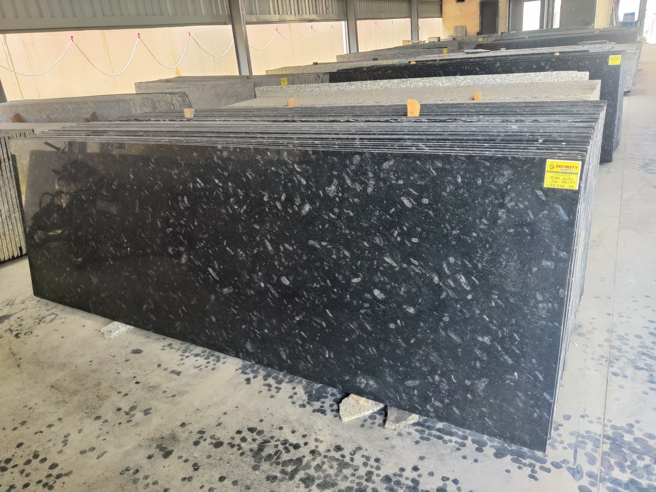 Pearl Black Lappatro